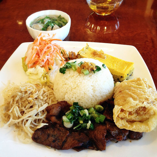 a gallery of delicious vietnamese food