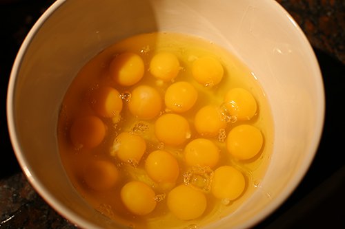 eggs_in_bowl